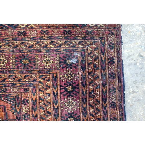 3158 - Tekke Turkman long rug.  220cm x 116cm