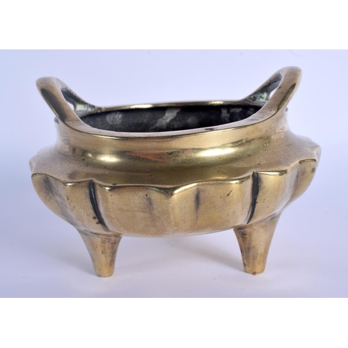 1517 - A 19TH CENTURY CHINESE TWIN HANDLED BRONZE CENSER Qing, of plain form. 547 grams. 10.5 cm wide, inte... 