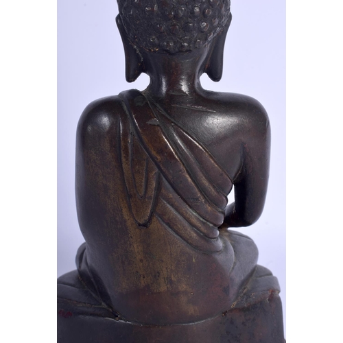 1531 - A LOVELY 16TH/17TH CENTURY CHINESE TIBETAN LACQUERED BRONZE FIGURE OF THE BHAISAJYAGURU BUDDHA Pala ... 