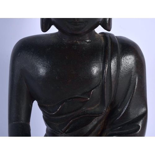 1531 - A LOVELY 16TH/17TH CENTURY CHINESE TIBETAN LACQUERED BRONZE FIGURE OF THE BHAISAJYAGURU BUDDHA Pala ... 