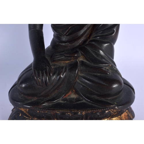 1531 - A LOVELY 16TH/17TH CENTURY CHINESE TIBETAN LACQUERED BRONZE FIGURE OF THE BHAISAJYAGURU BUDDHA Pala ... 