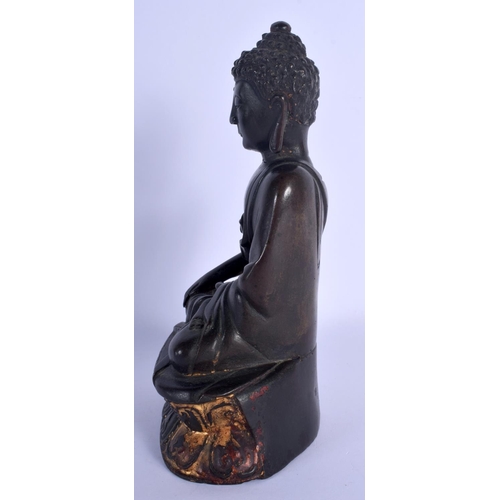 1531 - A LOVELY 16TH/17TH CENTURY CHINESE TIBETAN LACQUERED BRONZE FIGURE OF THE BHAISAJYAGURU BUDDHA Pala ... 