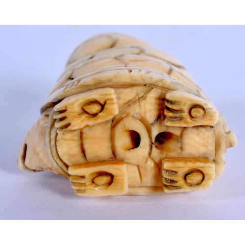 1590 - AN EARLY 20TH CENTURY JAPANESE MEIJI PERIOD CARVED IVORY NETSUKE formed as a tortoise and snake. 5 c... 