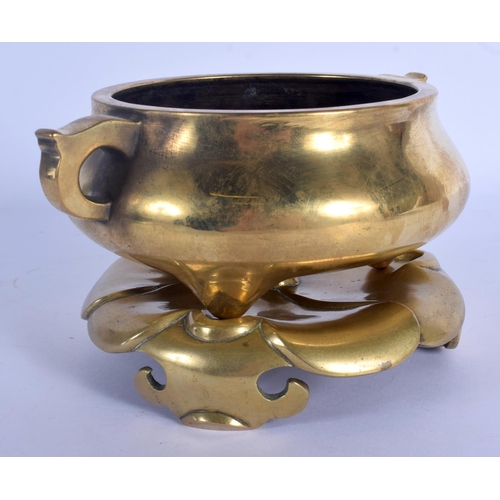 1609 - AN 18TH CENTURY CHINESE TWIN HANDLED BRONZE CENSER ON STAND Qing. 1620 grams. 17 cm wide, internal w... 