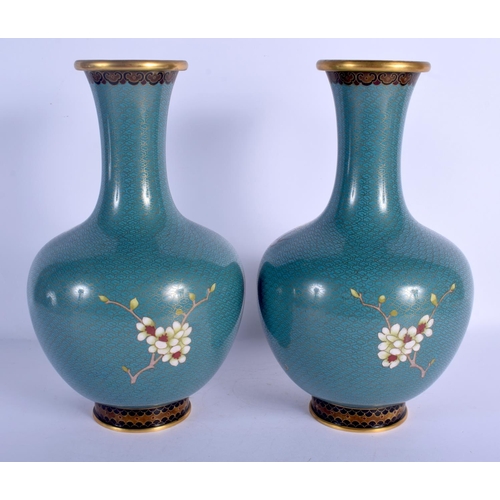 1686 - A LARGE PAIR OF EARLY 20TH CENTURY CHINESE CLOISONNE ENAMEL VASES Late Qing/Republic. 31 cm high.