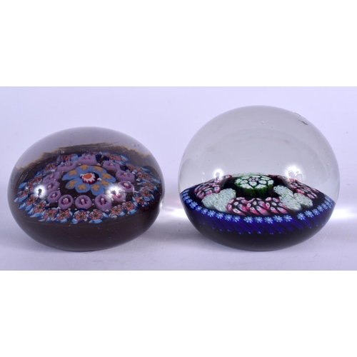 20 - TWO EUROPEAN GLASS PAPERWEIGHTS. 6.5 cm wide. (2)