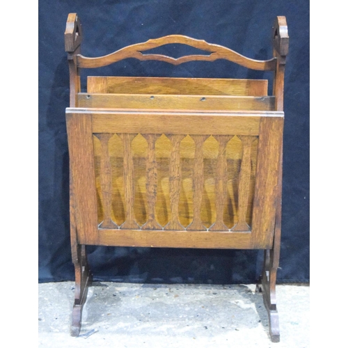 4157 - An Art Deco oak magazine rack 72 x 48 cm.