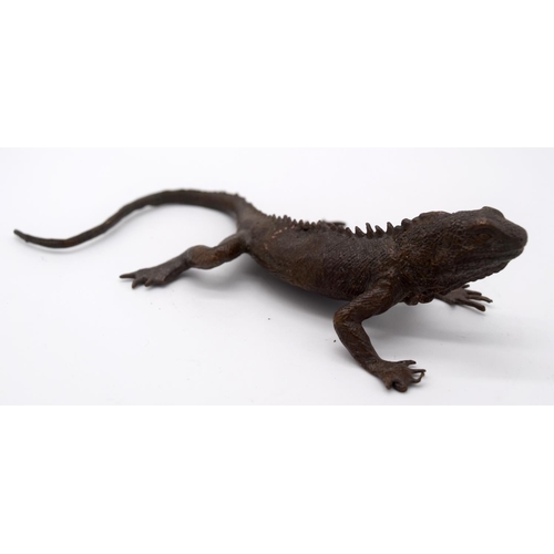 4229 - A Japanese small bronze Iguana 16cm.