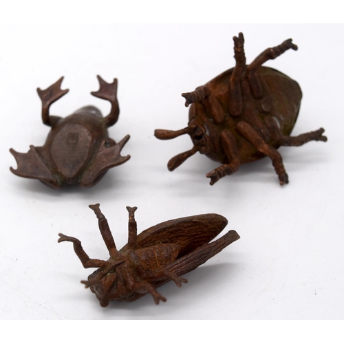 4248 - A Japanese small bronze Scarab together with a frog and a fly 6cm (3).