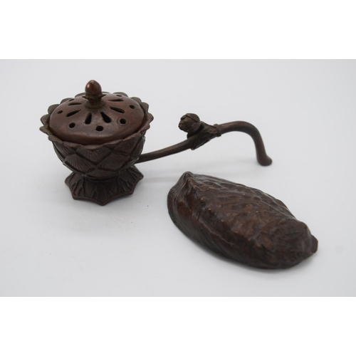 4257 - A Japanese small bronze Incense burner and a shell dish 11cm (3).