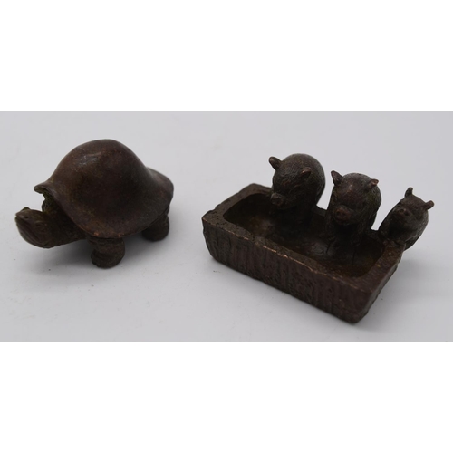 4261 - A Japanese small bronze figure of pigs at a trough , a turtle and a two insects 16 cm (4).