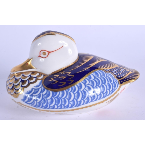 128 - Royal Crown Derby imari paperweight Duck.  12cm wide