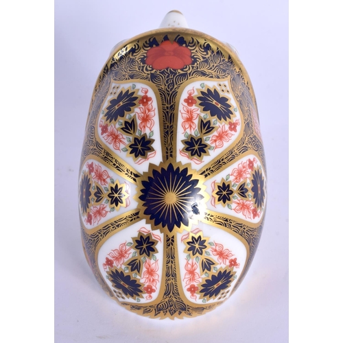 133 - Royal Crown Derby imari paperweight Old Imari Hedgehog.  9cm high