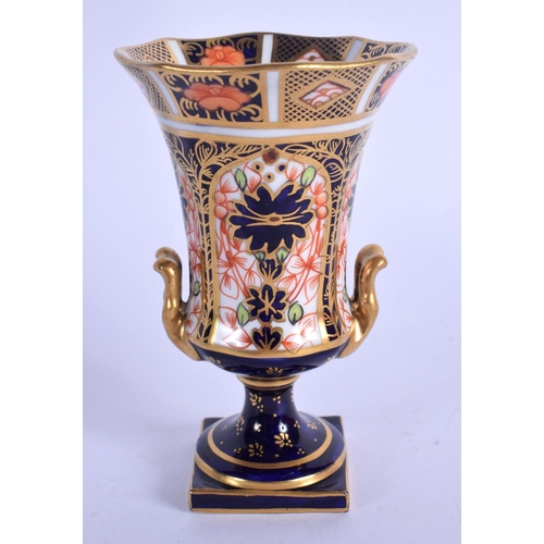 135 - Royal Crown Derby imari pattern 1128 vase date code 1916.  10.5cm high