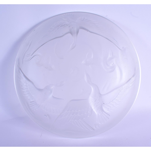 17 - A LARGE FRENCH VERLYS MOLD LES CANARDS SAUVAGE GLASS DISH. 26 cm diameter.