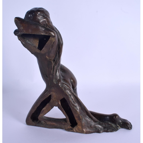 266 - A LOVELY 1930S EUROPEAN BRONZE FIGURE OF A KNEELING NUDE FEMALE in the manner of Amedeo Gennarelli. ... 