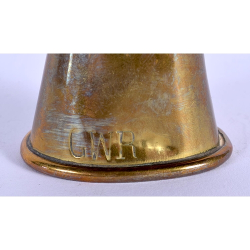 347 - A GREAT WESTERN RAILWAY GUARDS LOOK OUT BRASS HORN. 16 cm long.