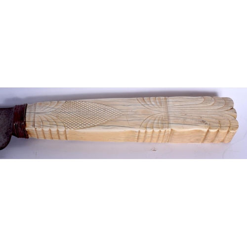 413 - A VERY RARE 18TH/19TH CENTURY ANGLO INDIAN CARVED IVORY HANDLED MACHETE of huge proportions, with sc... 