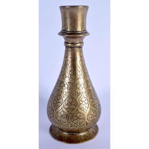 675 - AN 18TH CENTURY MUGHAL INDIAN BULBOUS BOTTLE engraved with foliage. 21 cm high.