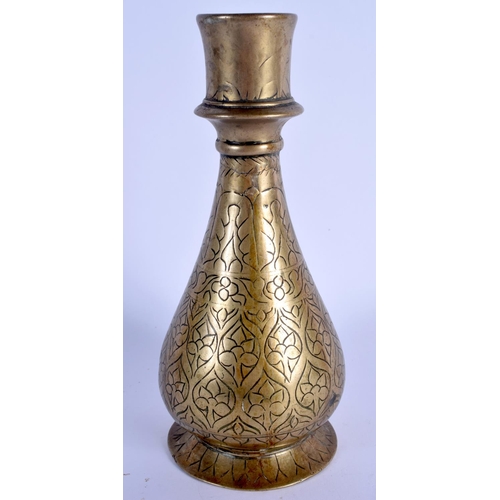 675 - AN 18TH CENTURY MUGHAL INDIAN BULBOUS BOTTLE engraved with foliage. 21 cm high.