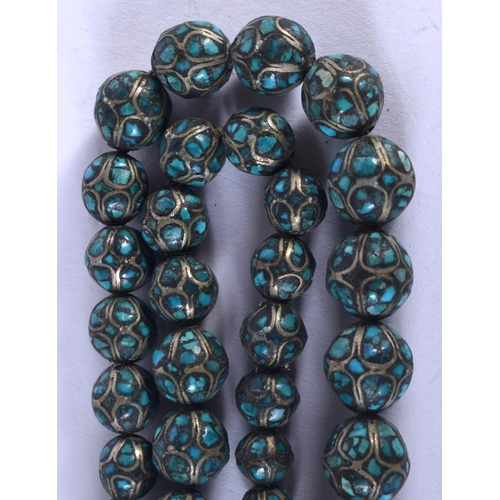 1024 - A 19TH CENTURY CONTINENTAL TURQUOISE NECKLACE. 44 cm long.