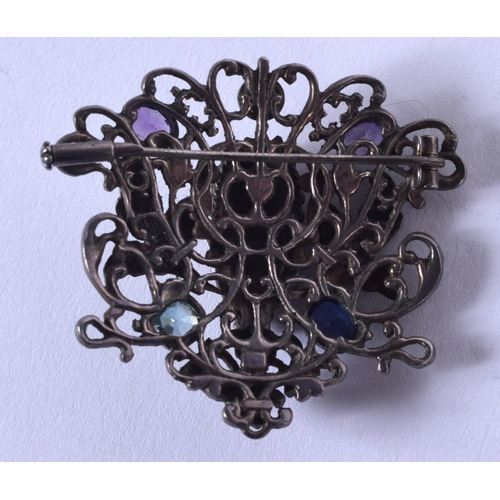 1030 - AN ANTIQUE HISPANO MORESQUE SILVER GEM SET BROOCH. 4.5 cm x 3.5 cm.