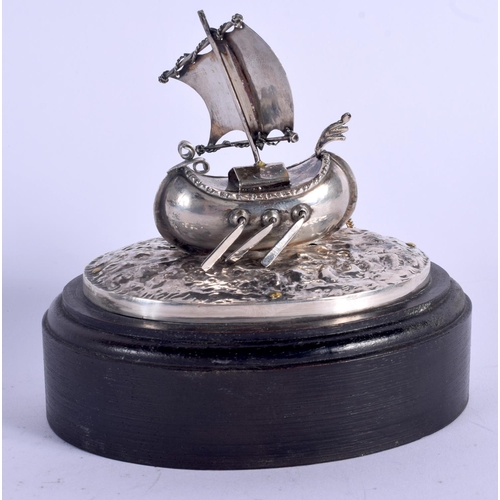 1106 - A CONTINENTAL SILVER GALLEON. 240 grams overall. 11 cm x 12 cm.