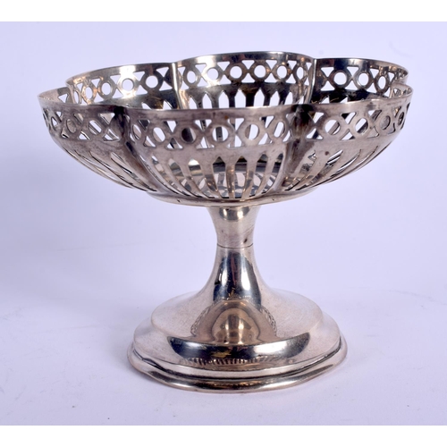 1118 - AN ANTIQUE SILVER BON BON DISH. 60 grams. 8 cm x 10 cm.