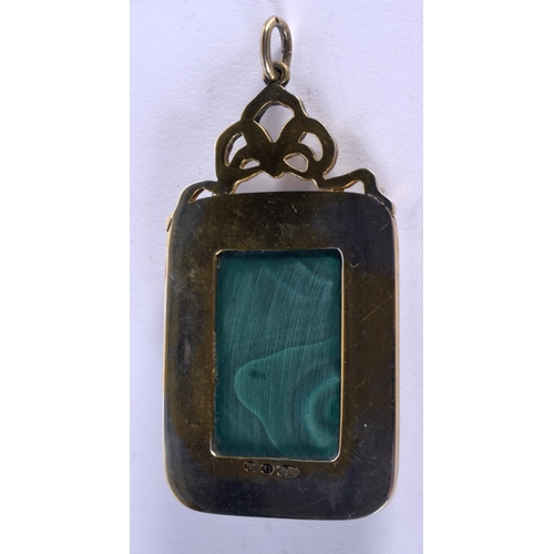 1121 - A CONTINENTAL SILVER ENAMEL AND MALACHITE PENDANT. 32 grams. 6.5 cm x 3.5 cm.