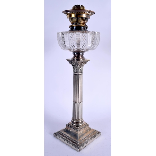 1155 - AN EDWARDIAN SILVER CORINTHIAN CANDLESTICK OIL LAMP. Sheffield 1904. 3.8kgs overall. 52 cm x 15 cm.