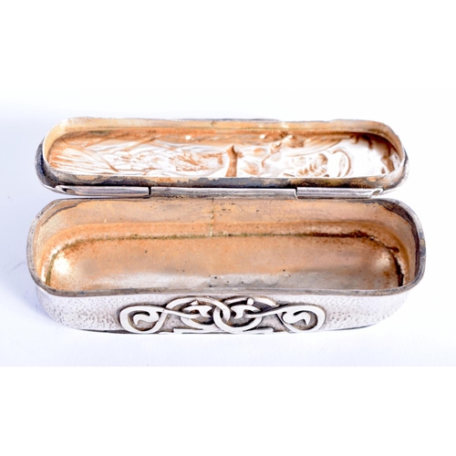 1254 - AN ART NOUVEAU SILVER BOX. Birmingham 1927. 84 grams. 10.5 cm x 3 cm.