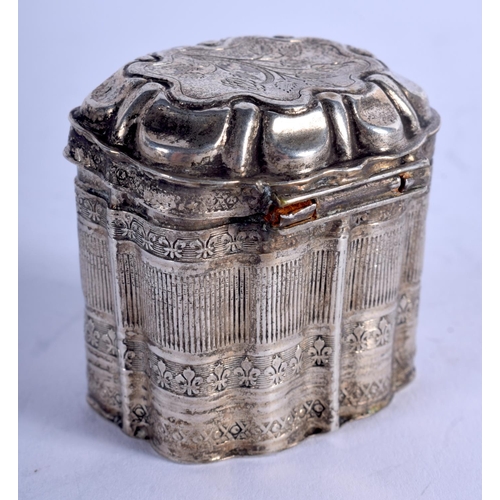 1275 - AN ANTIQUE SILVER BOX. 21 grams. 4 cm x 4 cm.