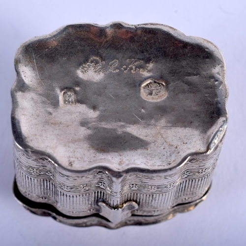 1275 - AN ANTIQUE SILVER BOX. 21 grams. 4 cm x 4 cm.