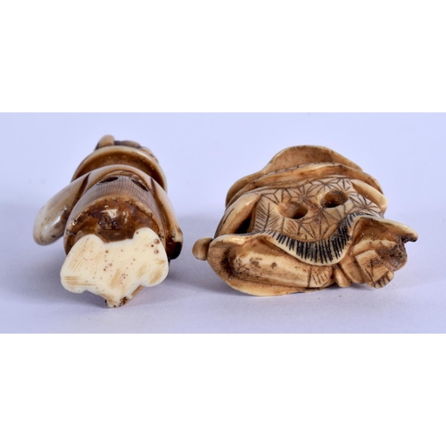 1561 - A 19TH CENTURY JAPANESE MEIJI PERIOD CARVED IVORY NETSUKE together with another. Largest 3.5 cm x 3.... 