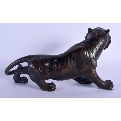 1671 - A JAPANESE BRONZE TIGER OKIMONO 20th Century. 27 cm x 17 cm.