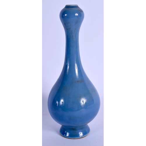 1700 - A CHINESE BLUE GLAZED PORCELAIN VASE 20th Century. 17.5 cm high.