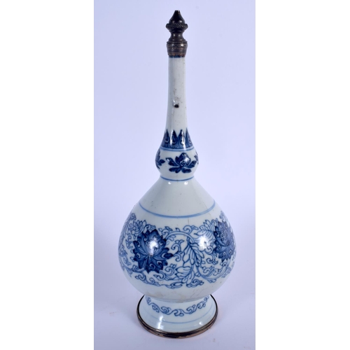 1743 - A 17TH/18TH CENTURY CHINESE BLUE AND WHITE PORCELAIN ROSE WATER SPRINKLER Kangxi, Islamic style, pai... 