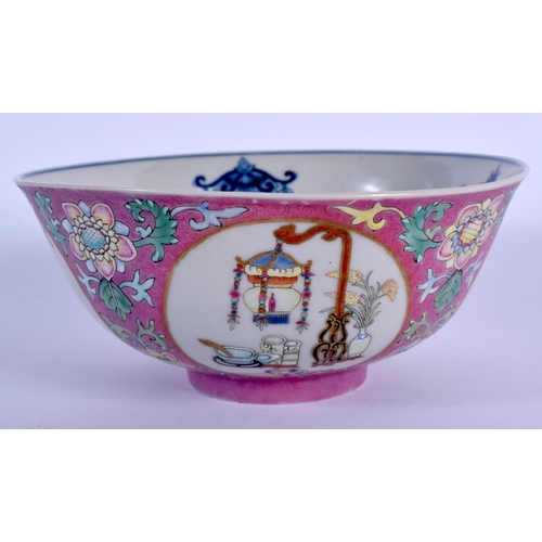 1818 - AN EARLY 20TH CENTURY CHINESE FAMILLE ROSE PORCELAIN SCRAFITO BOWL Late Qing, bearing Qianlong marks... 