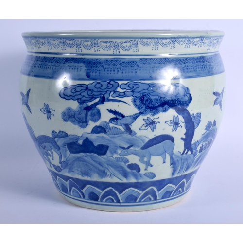 1836 - A CHINESE BLUE AND WHITE PORCELAIN JARDINIERE 20th Century. 27 cm x 25 cm.