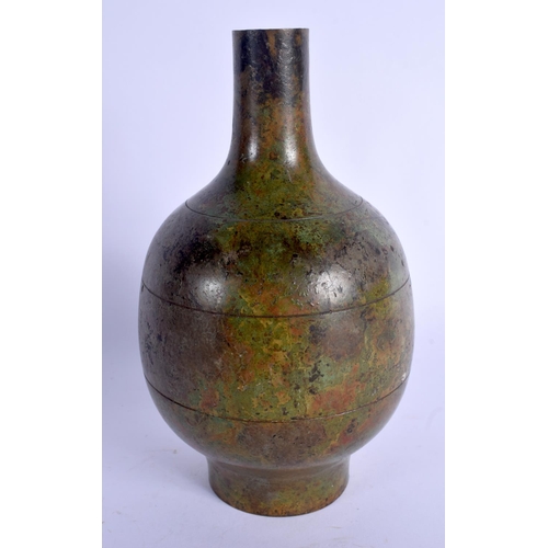 1924 - A CHARMING EARLY 20TH CENTURY JAPANESE MEIJI PERIOD BRONZE VASE of unusual form with simple line dec... 