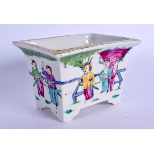 1983 - A MINIATURE CHINESE REPUBLICAN PERIOD FAMILLE ROSE PLANTER painted with figures. 9.5 cm x 6 cm.