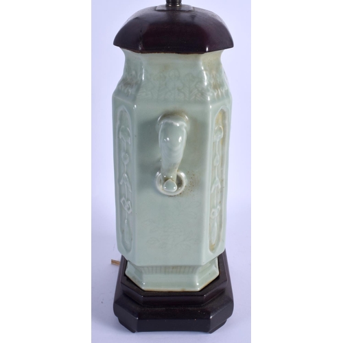 2048 - AN EARLY 20TH CENTURY CHINESE TWIN HANDLED PORCELAIN VASE Late Qing/Republic, converted to a lamp. V... 