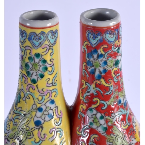 2101 - A CHINESE DUAL COLOUR FAMILLE ROSE PORCELAIN DOUBLE GOURD VASE 20th Century. 36 cm x 16 cm.