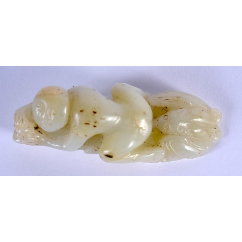 2122 - AN EARLY 20TH CENTURY CHINESE CARVED GREENISH WHITE JADE FIGURE Late Qing/Republic. 7.5 cm x 2.5 cm.