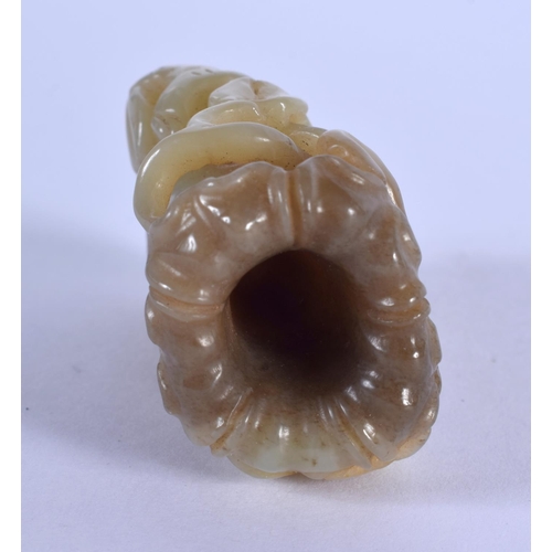 2124 - AN EARLY 20TH CENTURY CHINESE CARVED MUTTON JADE FRUITING POD Late Qing/Republic. 5.5 cm x 3.5 cm.