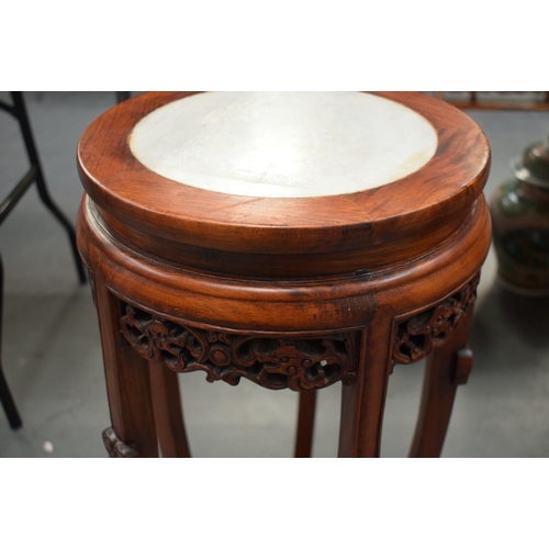 2177 - A 19TH CENTURY CHINESE MARBLE INSET HARDWOOD HONGMU STAND formed with a central floral interior. 80 ... 