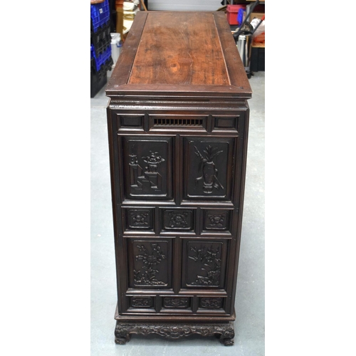 2189 - AN UNUSUAL EARLY 20TH CENTURY CHINESE CARVED HARDWOOD HONGMU CABINET Late Qing/Republic, decorated w... 