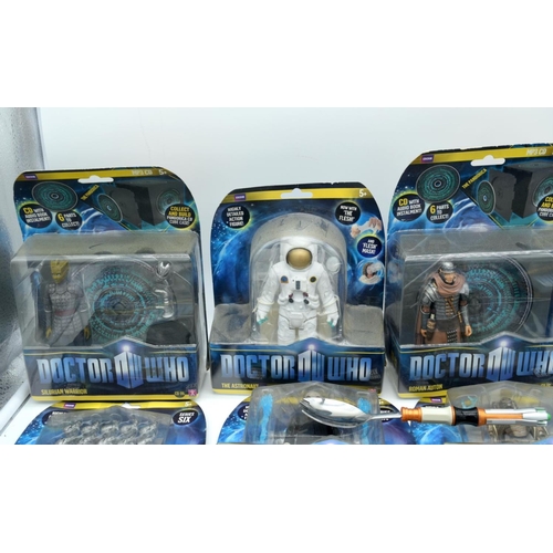 2507 - A collection of Dr Who series 6 boxed collectable figures