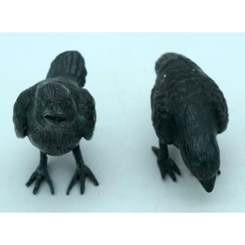 2513 - Two small bronze birds 12 x 6 cm (2)