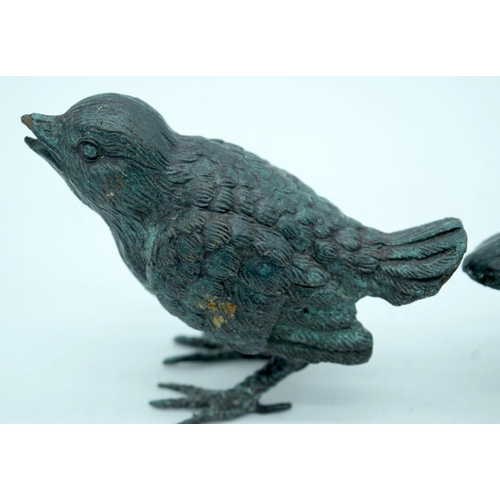 2513 - Two small bronze birds 12 x 6 cm (2)